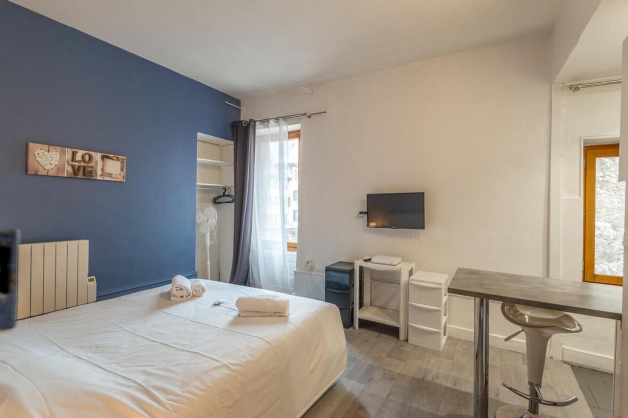 Studio For 2 Located In The City Center Annecy Exterior foto