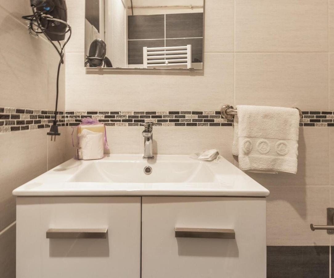 Studio For 2 Located In The City Center Annecy Exterior foto